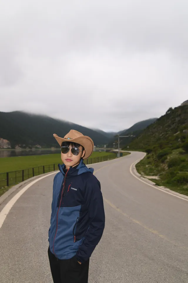 山路边的林扬洋